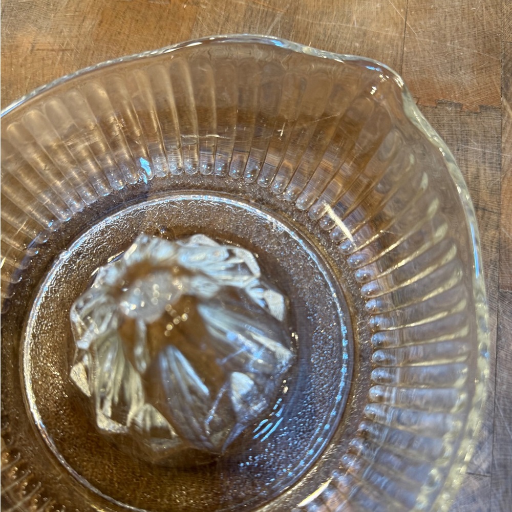 Vintage Clear Glass Lemon Citrus Juicer Classic Home Dining Reamer - Picture 10 of 13